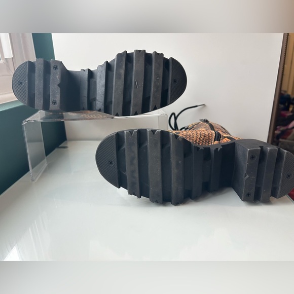 Steve Madden Orange Yellow Snakeskin Combat Boots - Picture 9 of 10